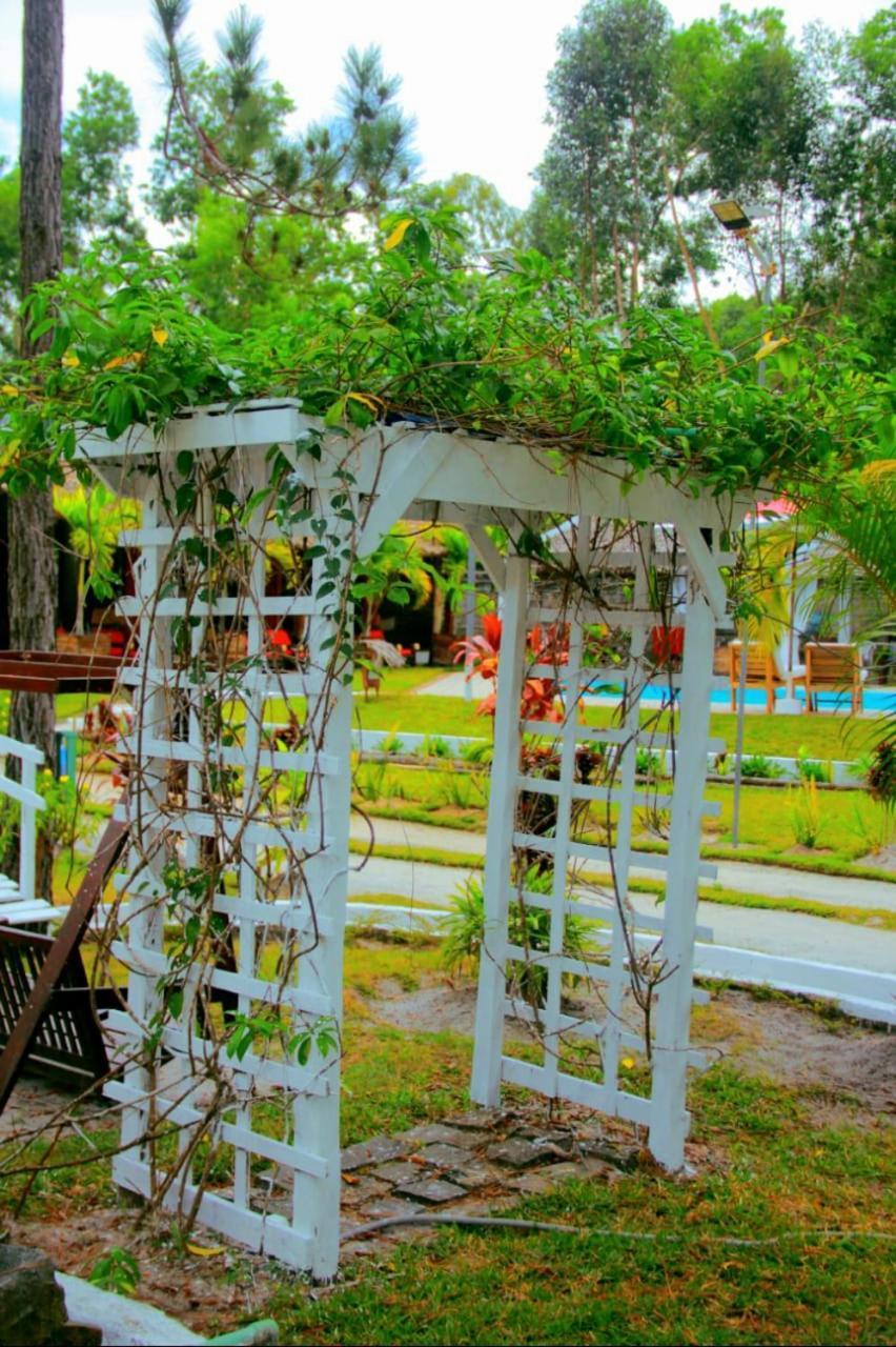 The Sanctuary Lodge Foulpointe Dış mekan fotoğraf